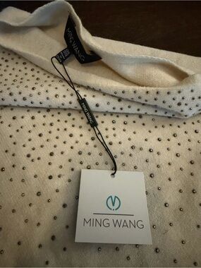 Ming Wang Crème Cape